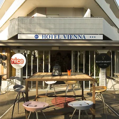 Nice Hotel Bibione Szálloda 3*