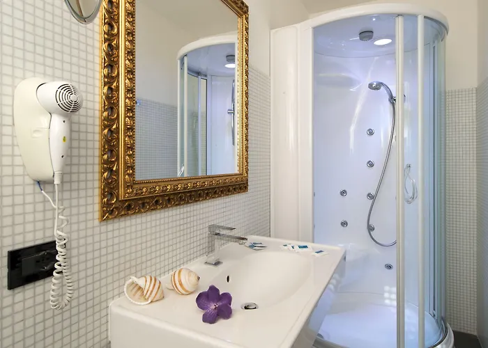 Nice Hotel Bibione Szálloda 3*