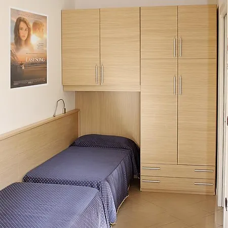 Nice Hotel Bibione Бибионе