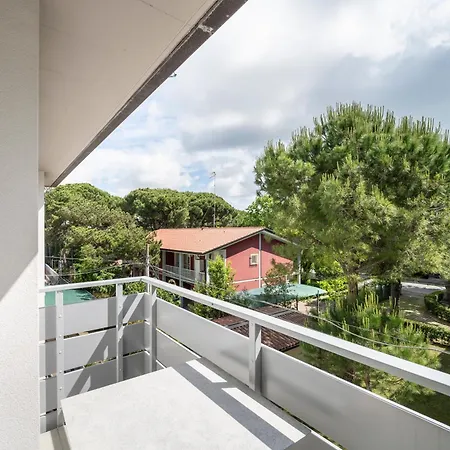 Nice Hotel Bibione Отель