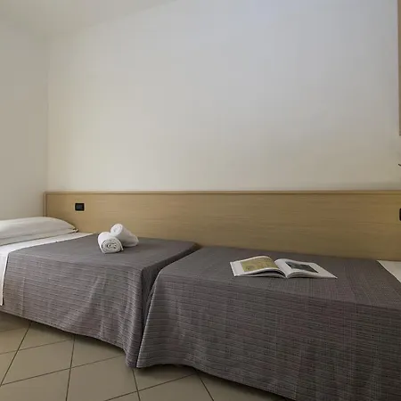 Nice Hotel Bibione Szálloda 3*