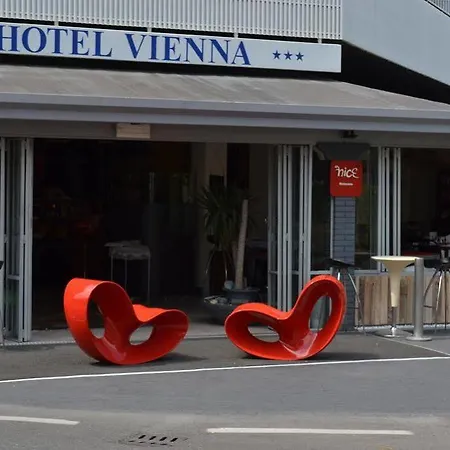 Nice Hotel Bibione Szálloda 3*
