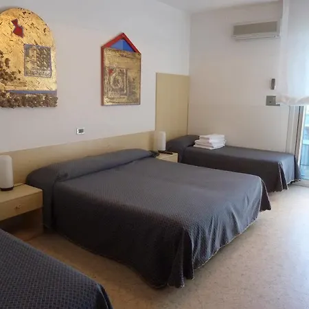 Nice Hotel Bibione Бибионе