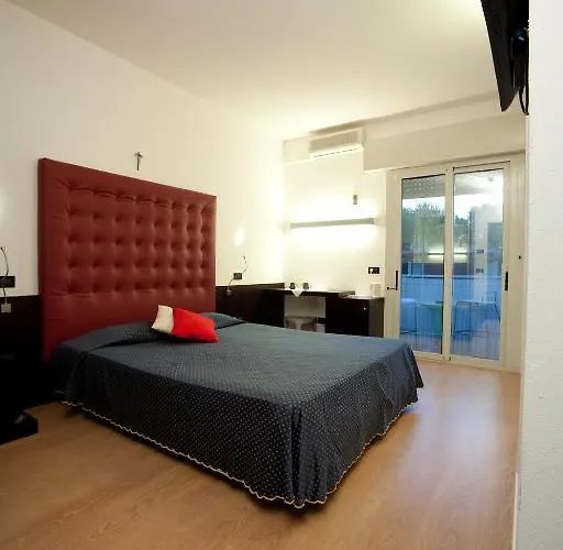 Nice Hotel Bibione Бибионе