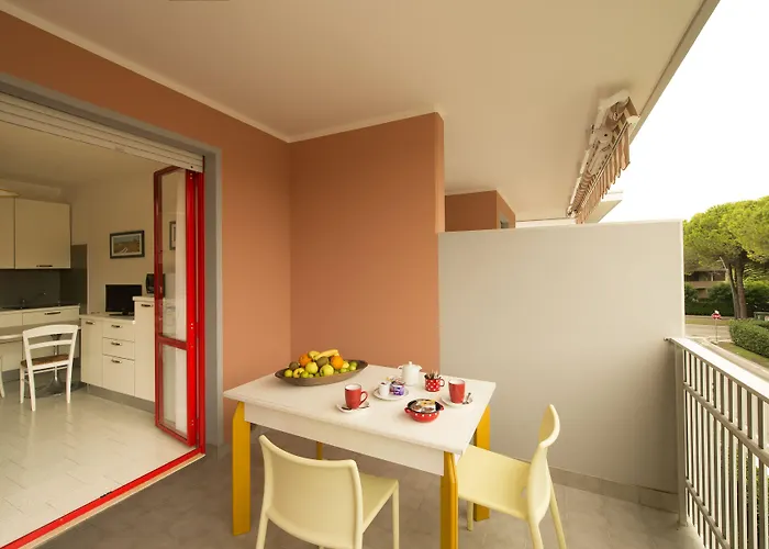 Nice Hotel Bibione Отель Бибионе