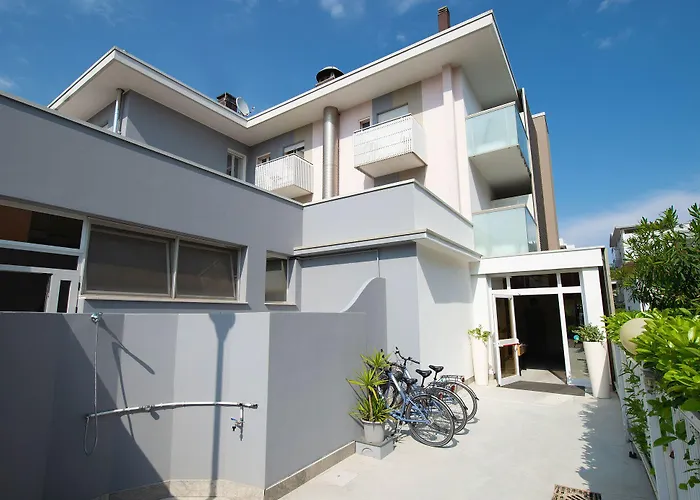 Nice Hotel Bibione Бибионе