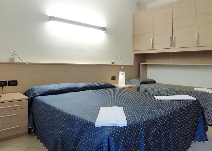 Nice Hotel Bibione Отель Бибионе