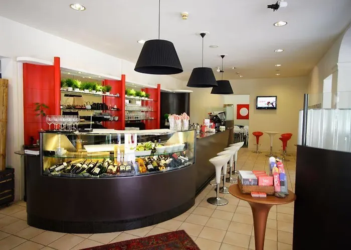 Отель Nice Hotel Bibione Бибионе